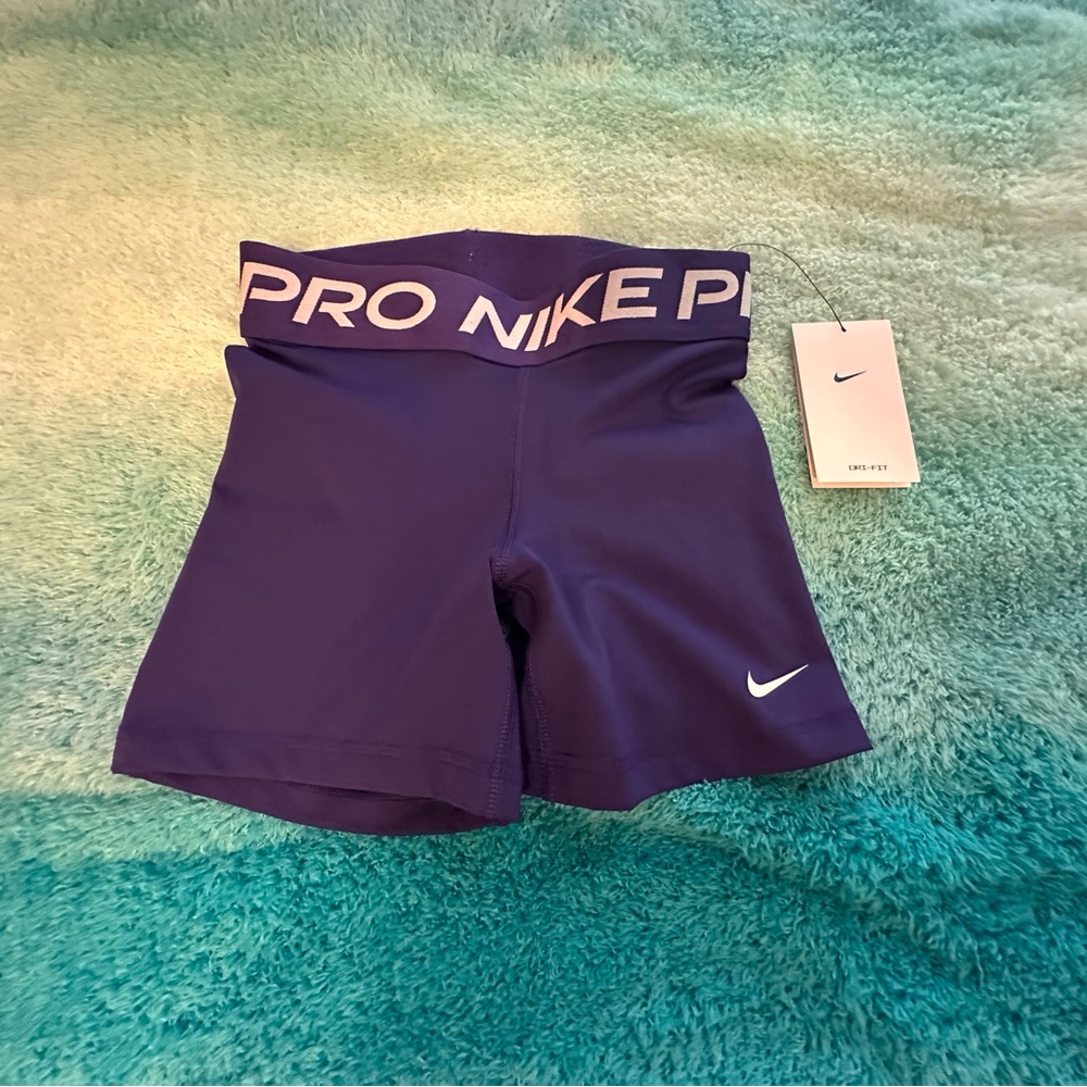 🔥 NEW Nike Pro 5" Shorts PURPLE Woman's SMALL